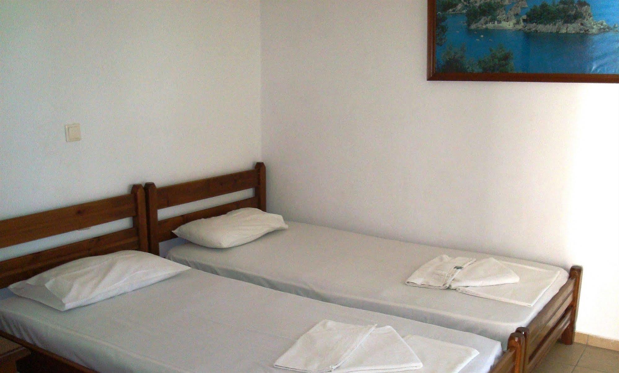 Sirocco Apartments Hersonissos  Esterno foto